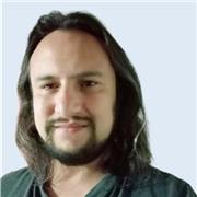 Docente con experiencia en formación musical con niños y adultos en las áreas de guitarra, piano, iniciación musical y gramática musical